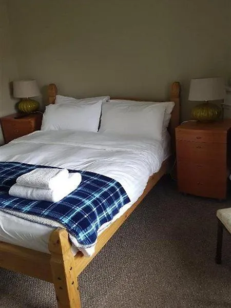 Ivy- Braveheart Guest House Edimburgo