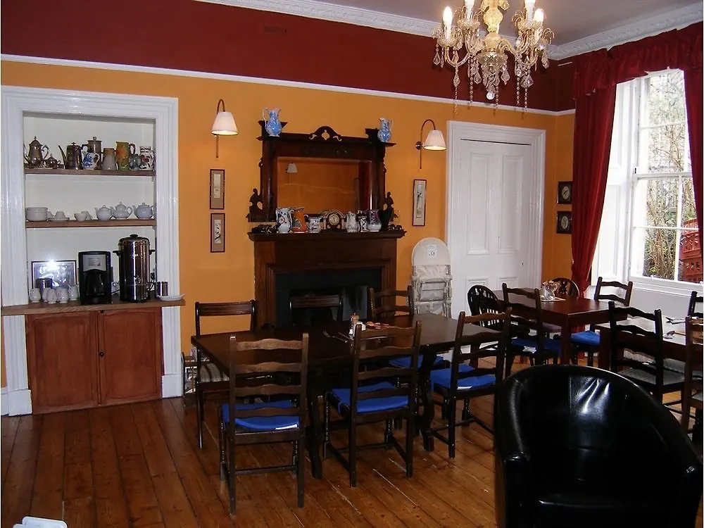 Ivy- Braveheart Guest House Edimburgo