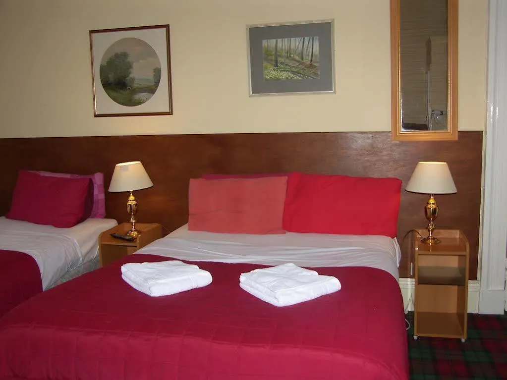 Ivy- Braveheart Guest House Edimburgo