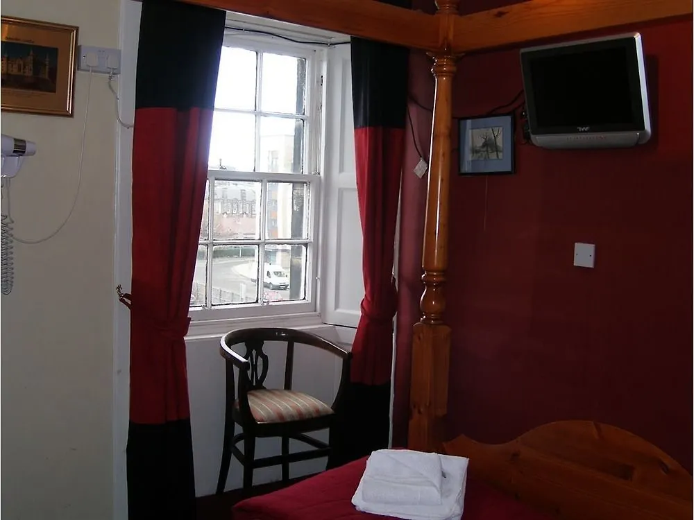 Ivy- Braveheart Guest House Edimburgo